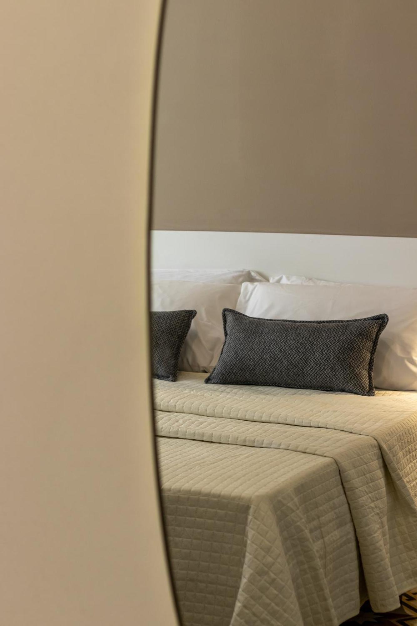 Oldoini Luxury Apartment And Suites ลาสเปเซีย ภายนอก รูปภาพ