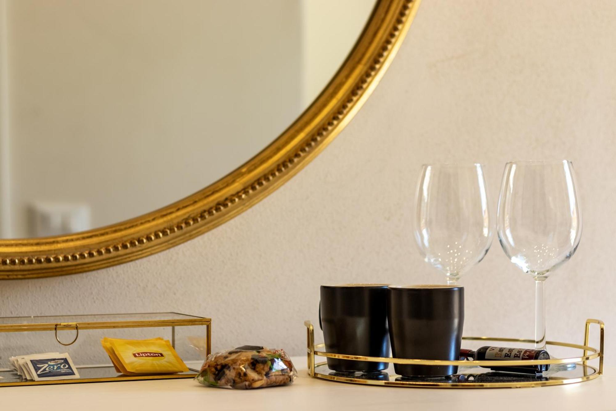 Oldoini Luxury Apartment And Suites ลาสเปเซีย ภายนอก รูปภาพ