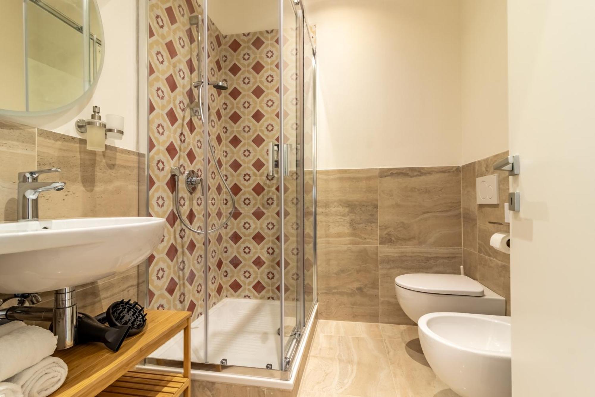 Oldoini Luxury Apartment And Suites ลาสเปเซีย ภายนอก รูปภาพ