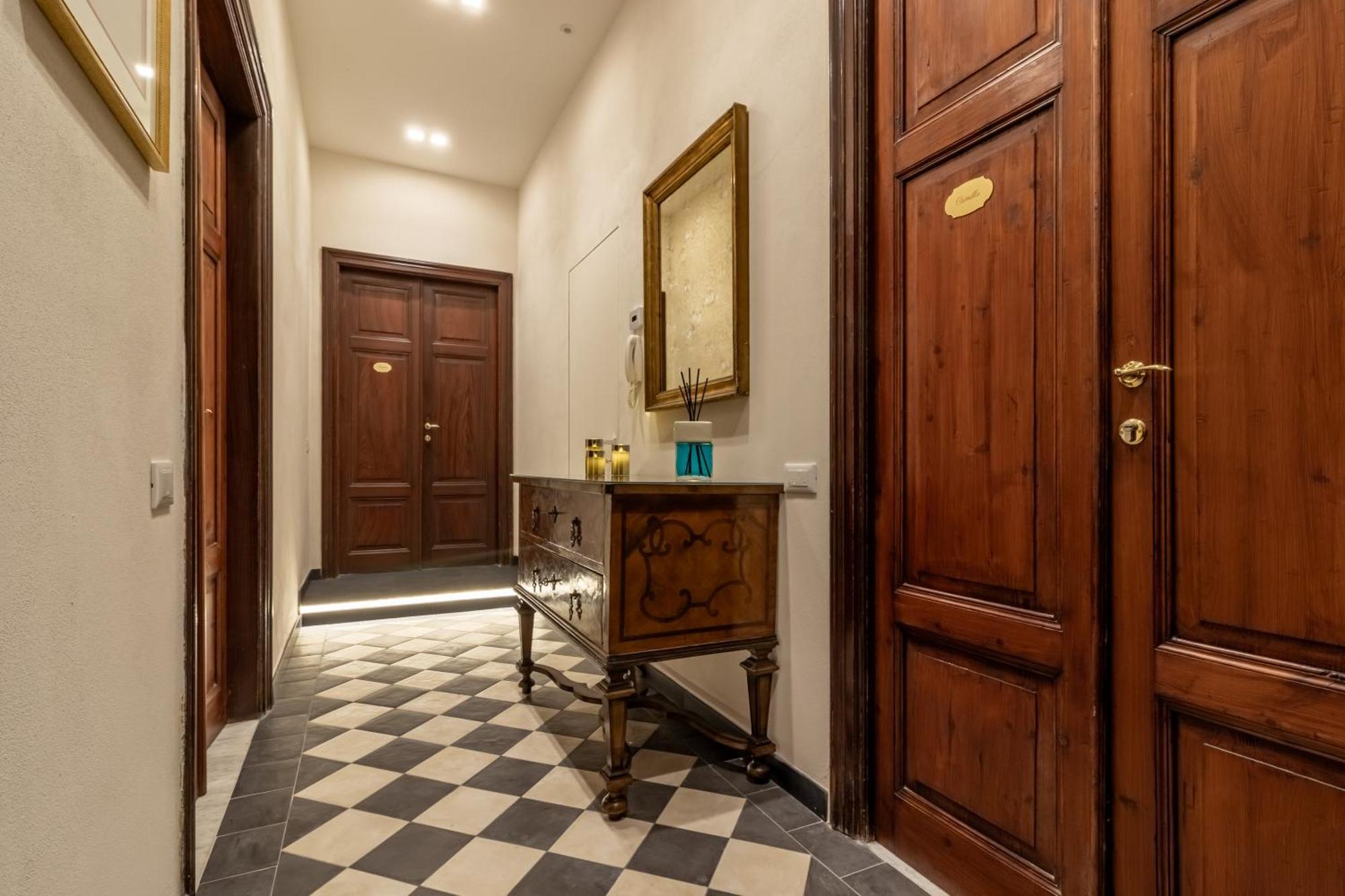 Oldoini Luxury Apartment And Suites ลาสเปเซีย ภายนอก รูปภาพ